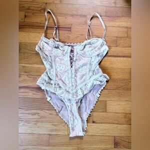 Vintage Elegant Lace Corset Bodysuit - Cream pink